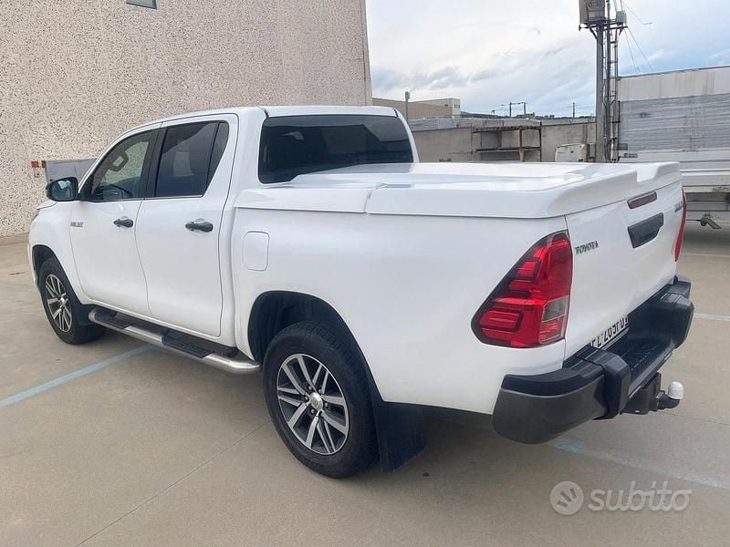 Usata Toyota HiLux 2020 Bianco Pick-up