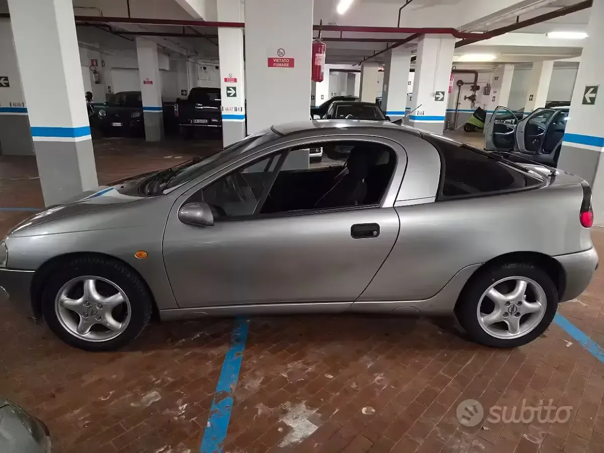 Usata Opel Tigra 106 CV (77 kW) 1995 Grigio Coupé