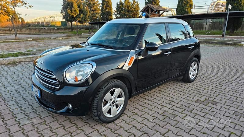 Usata Mini Cooper Countryman Business 111 CV (81 kW) 2015 Nero SUV