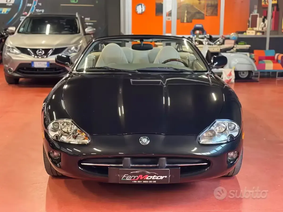 Usata Jaguar XK8 284 CV (208 kW) 1997 Nero Cabrio