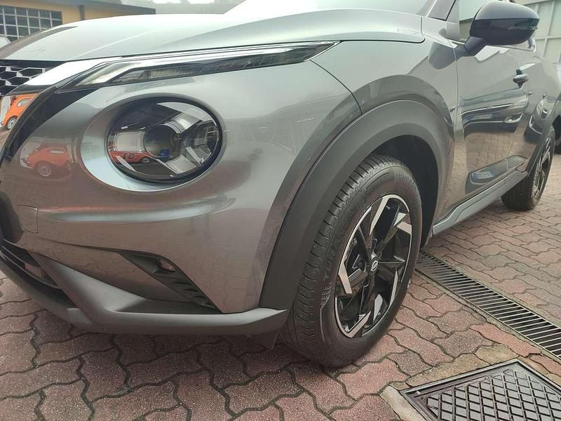 Usata Nissan Juke Acenta 114 CV (83 kW) 2025 Argento SUV