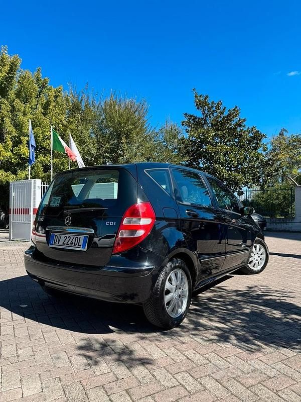 Usata Mercedes A180 109 CV (80 kW) 2009 Berlina