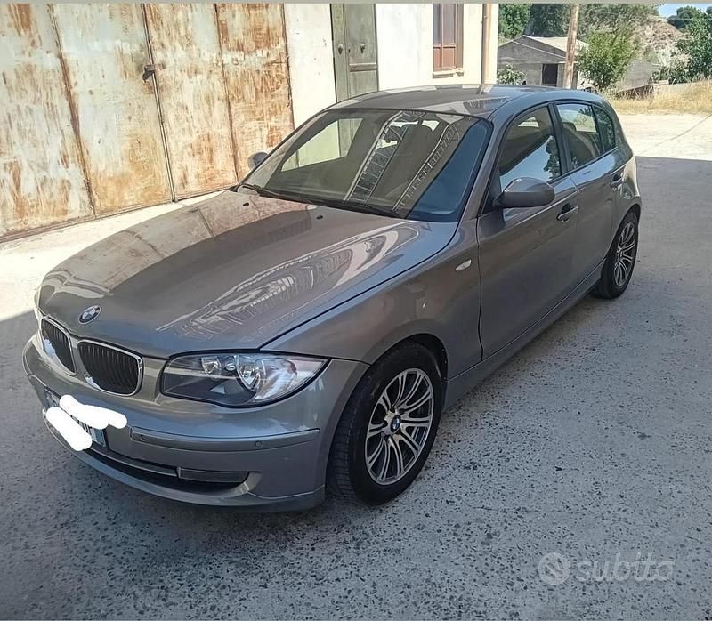 Usata BMW 118 143 CV (105 kW) 2008 Grigio Utilitaria