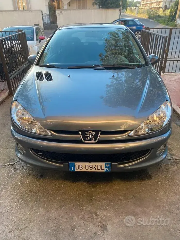 Usata Peugeot 206 88 CV (64 kW) 2006 Grigio Utilitaria