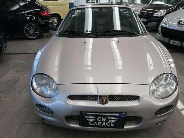 Usata MG F 111 CV (81 kW) 2001 Argento Cabrio