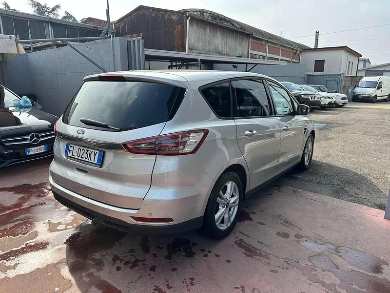 Usata Ford S-MAX Vignale 150 CV (110 kW) 2017 Argento Monovolume