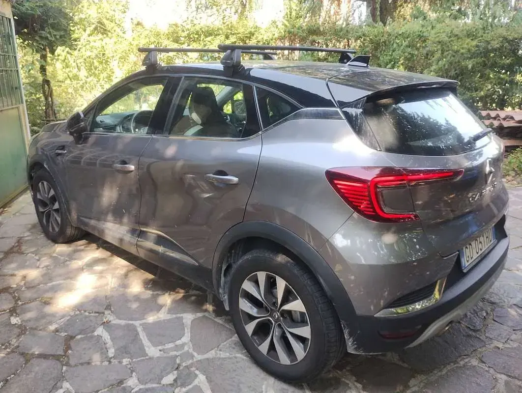 Usata Renault Captur Intens 101 CV (74 kW) 2020 Grigio SUV