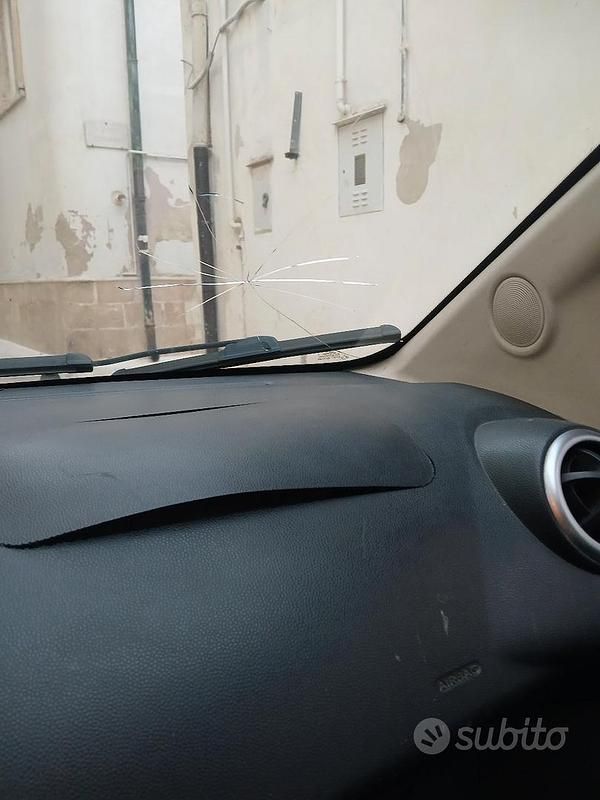 Usata Ford Ka 69 CV (50 kW) 2010 Nero Utilitaria