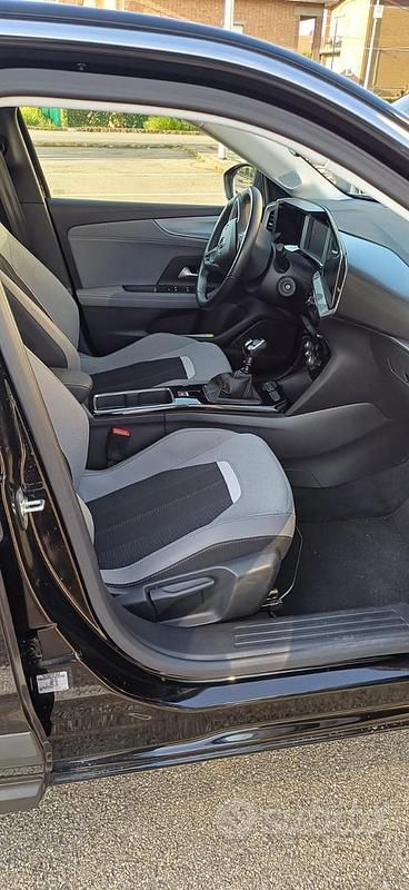 Usata Opel Mokka 101 CV (74 kW) 2024 Nero SUV