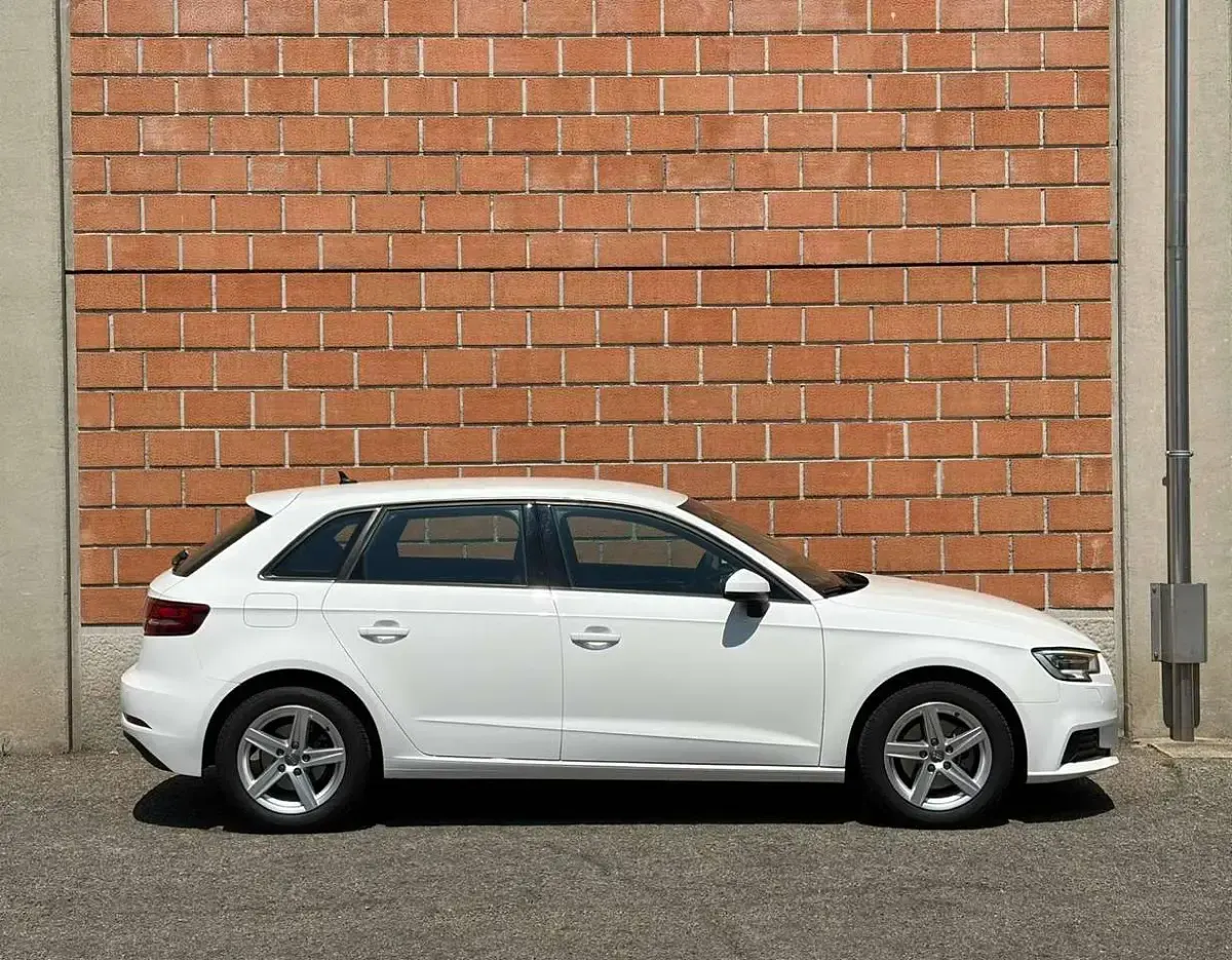 Usata Audi A3 Ambiente 116 CV (85 kW) 2020 Bianco ibis Berlina