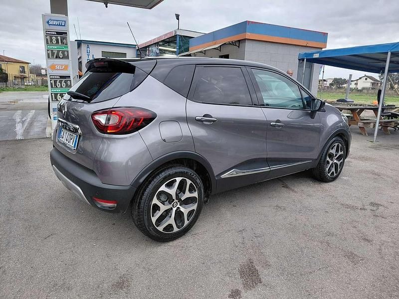 Usata Renault Captur Intens 90 CV (66 kW) 2018 Grigio SUV