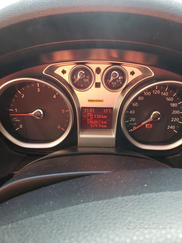 Grigio Usata 2009 Ford C-MAX Monovolume | 2000 € (Buon prezzo) - Immagine 1/4