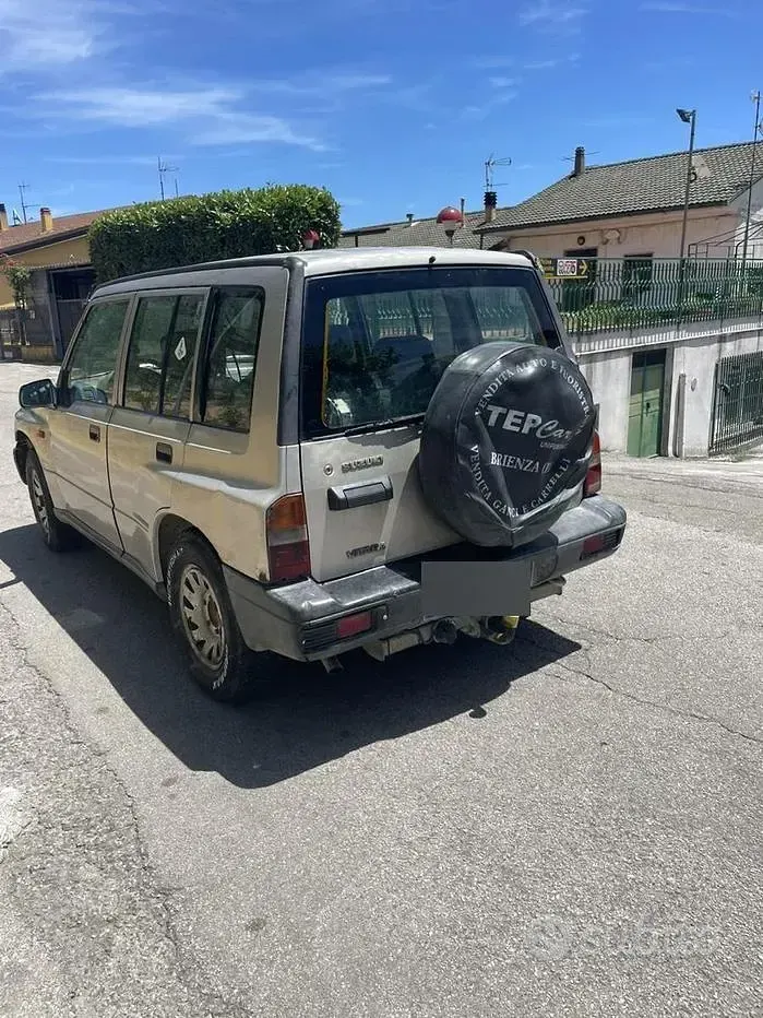 Usata Suzuki Vitara 87 CV (63 kW) 2002 Grigio SUV