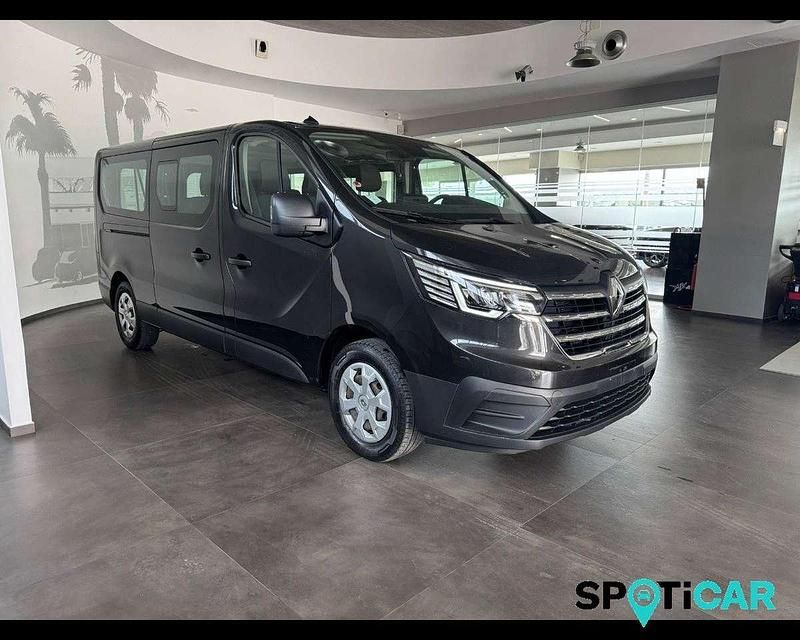 Usata Renault Trafic Zen 150 CV (110 kW) 2022 Nero Monovolume