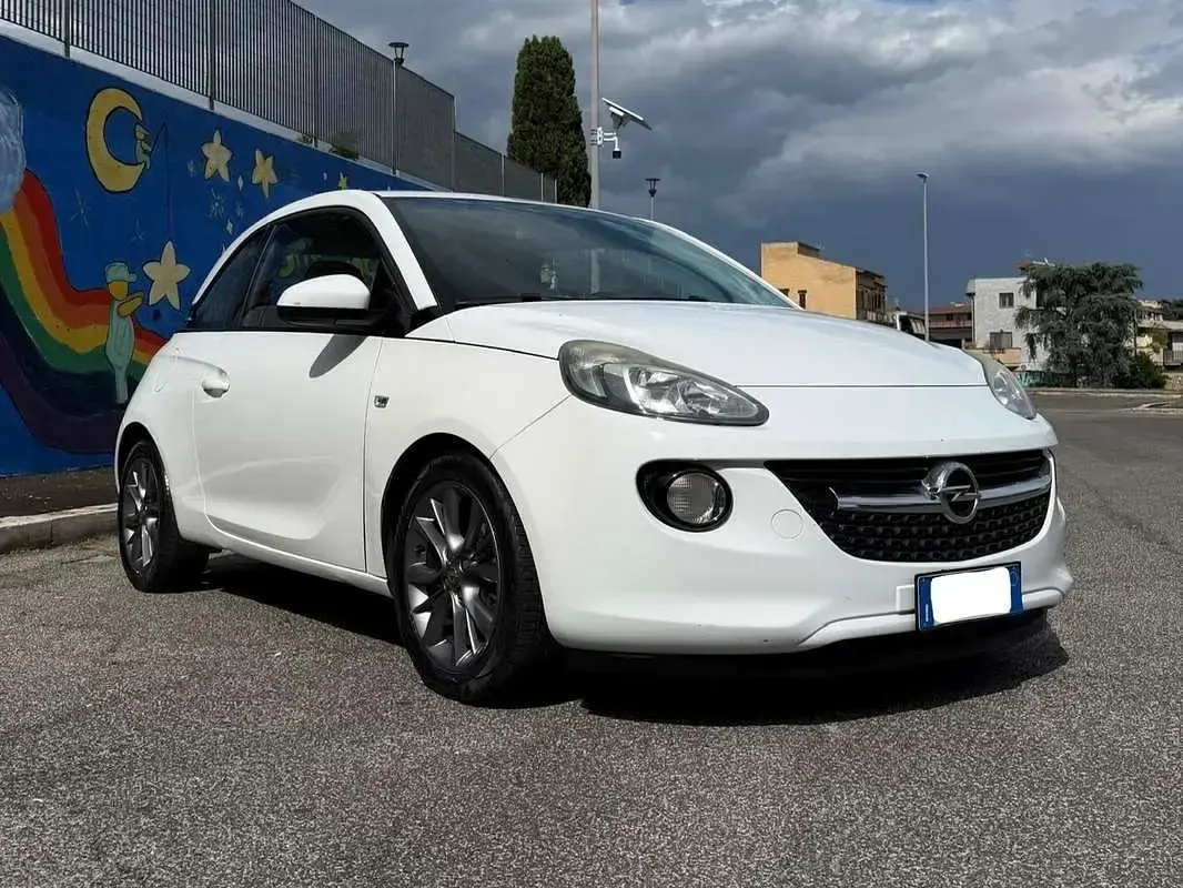 Usata Opel Adam 69 CV (50 kW) 2013 Bianco Utilitaria