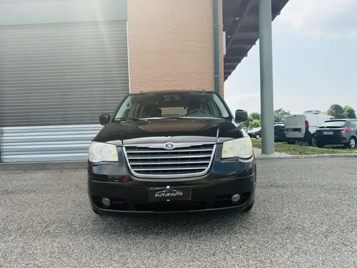 Usata Chrysler Grand Voyager Limited 163 CV (119 kW) 2010 Nero Monovolume