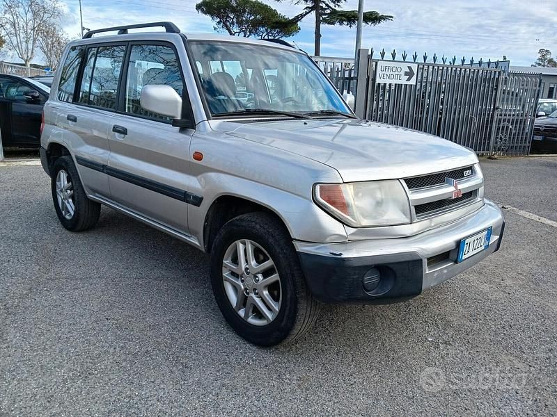 Usata Mitsubishi Pajero 129 CV (94 kW) 2001 Argento SUV