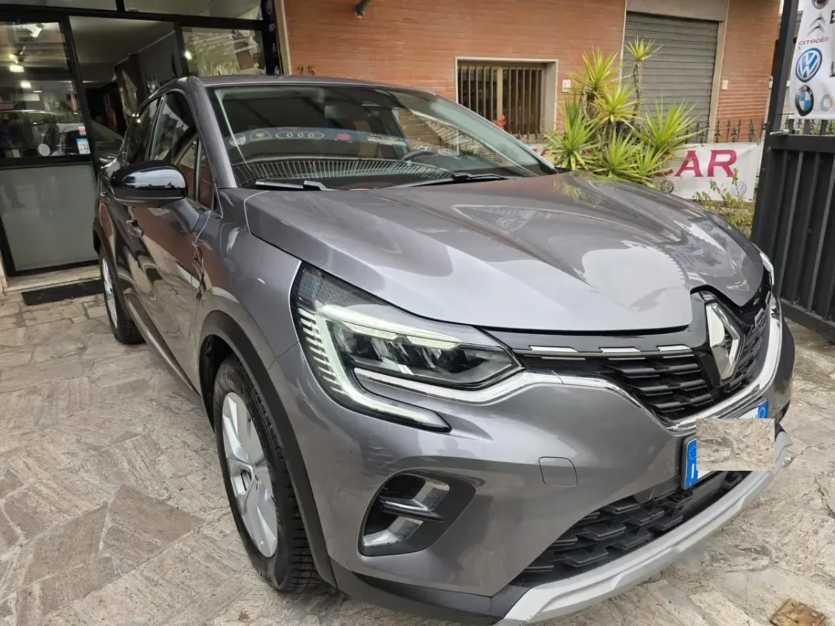 Usata Renault Captur Initiale 159 CV (116 kW) 2021 Grigio SUV