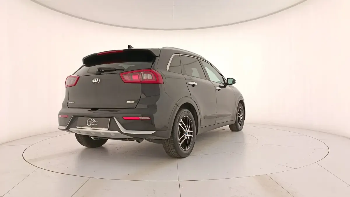 Usata Kia Niro 141 CV (103 kW) 2018 Nero SUV