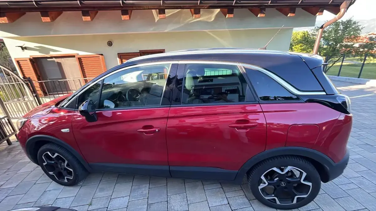 Usata Opel Crossland Elegance 110 CV (80 kW) 2024 SUV