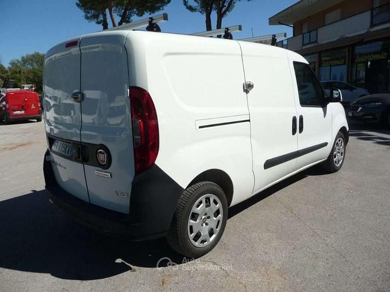Usata Fiat Doblò 120 CV (88 kW) 2019 Bianco Monovolume