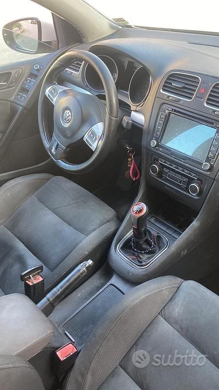 Usata VW Golf VI 140 CV (102 kW) 2008 Bianco Utilitaria