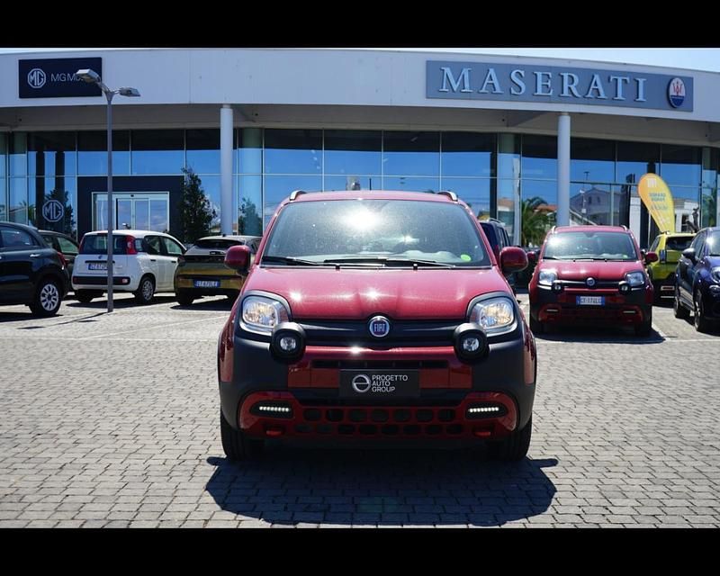 Usata Fiat Panda Cross Cross 69 CV (50 kW) 2024 Rosso Utilitaria
