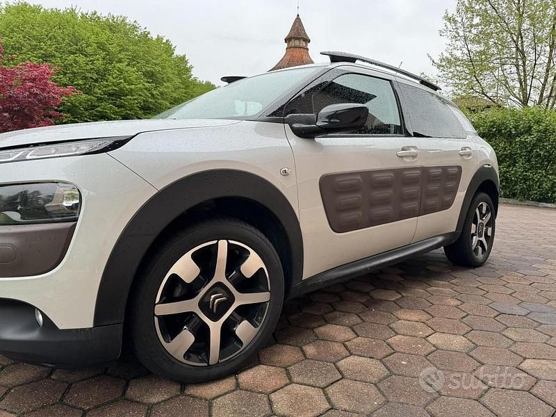 Usata Citroën C4 Cactus 762 CV (560 kW) 2015 Utilitaria