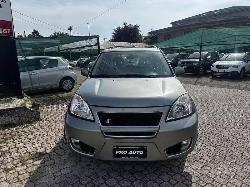 Usata DR DR5 109 CV (80 kW) 2009 Grigio SUV