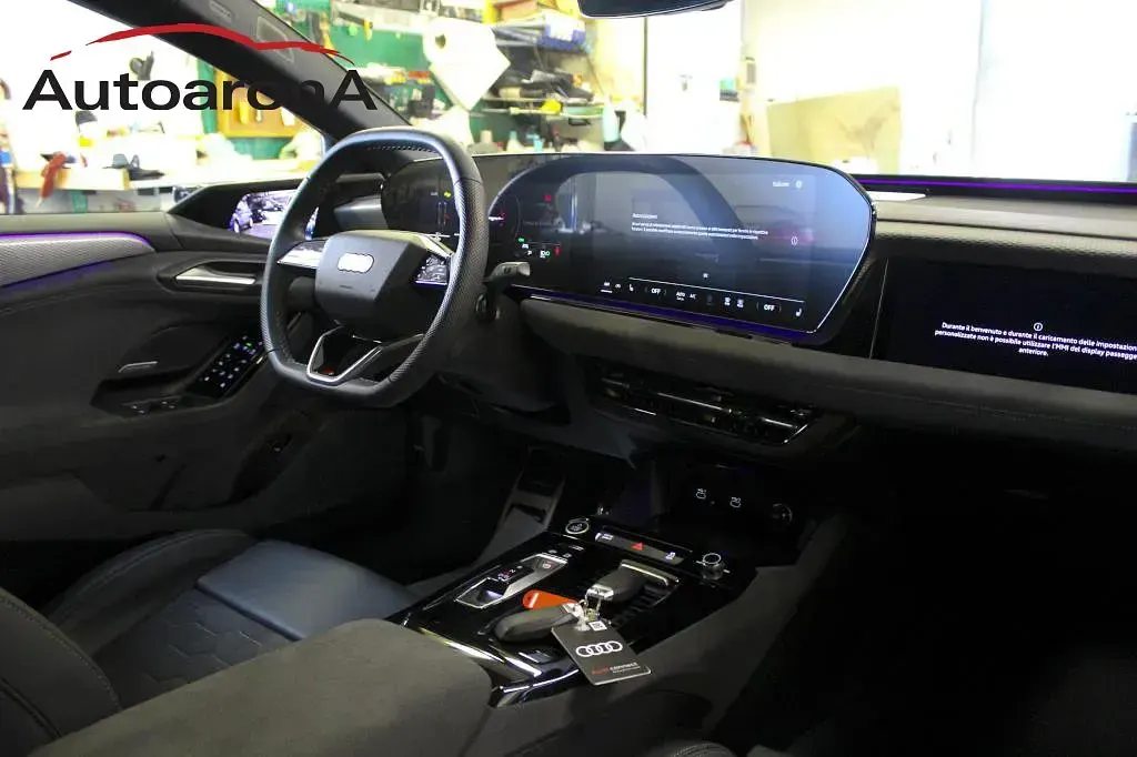 Usata Audi e-tron Sportback S-Line 269 kW (367 CV) 2025 7w blu royal navy SUV