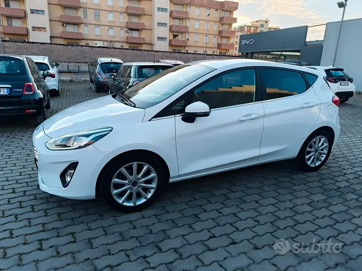 Usado Ford Fiesta Titanium 86 HP (63 kW) 2019 Branco Citadino