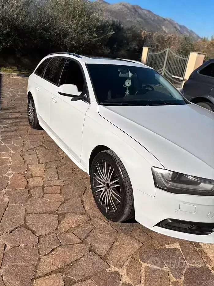 Usata Audi A4 Business 143 CV (105 kW) 2012 Bianco Station wagon