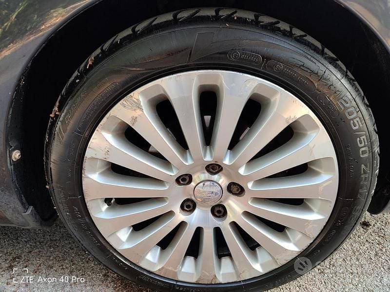 Grigio Usata 2007 Ford C-MAX Monovolume | 2500 € (Buon prezzo) - Immagine 1/4