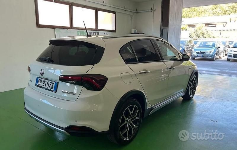 Usata Fiat Tipo Cross 95 CV (69 kW) 2022 Bianco Berlina