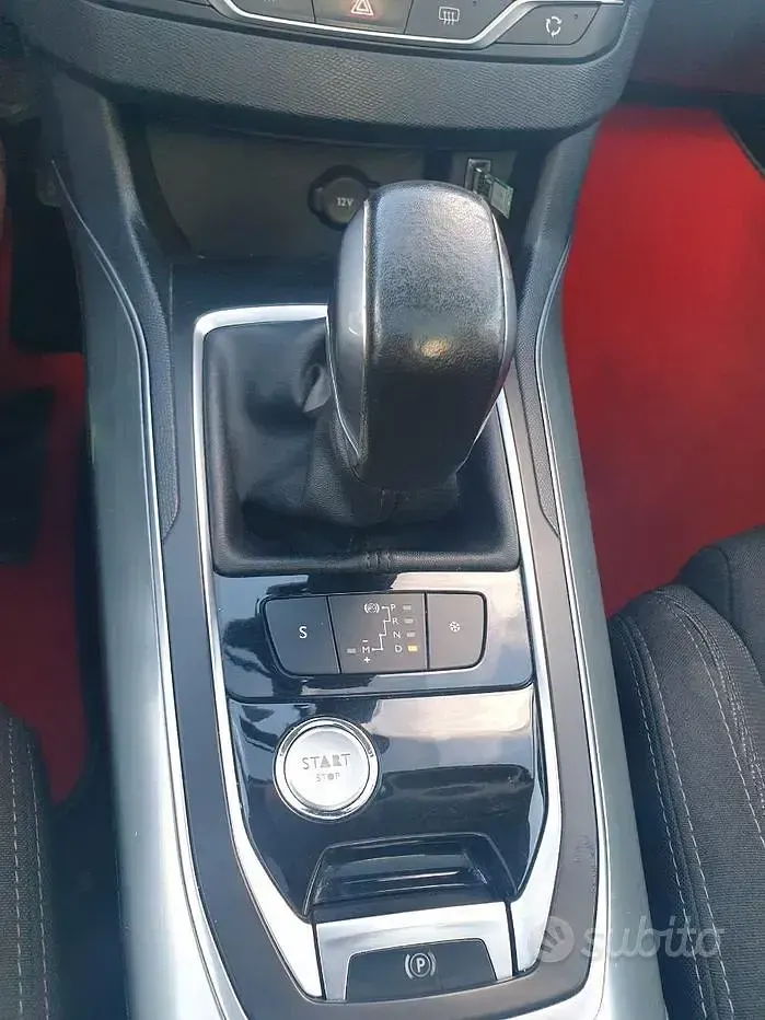 Usata Peugeot 308 SW Allure 120 CV (88 kW) 2015 Nero Station wagon