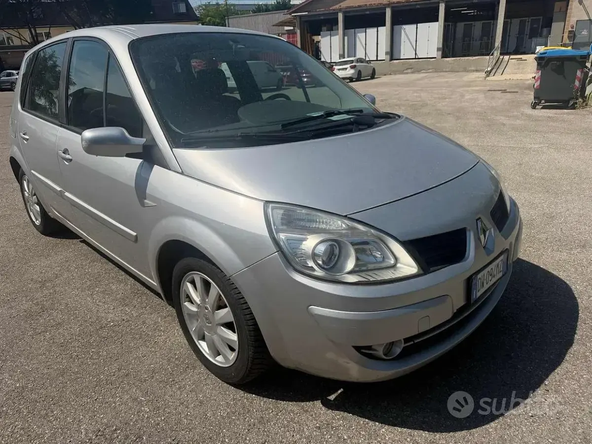 Usata Renault Grand Scénic II 131 CV (96 kW) 2009 Monovolume