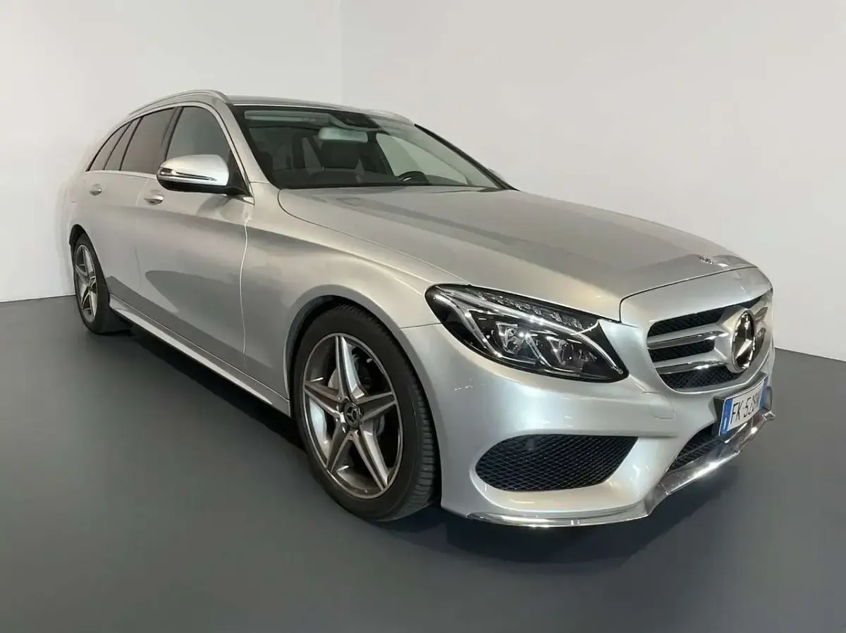 Usata Mercedes C220 AMG 170 CV (125 kW) 2017 Iridium Station wagon