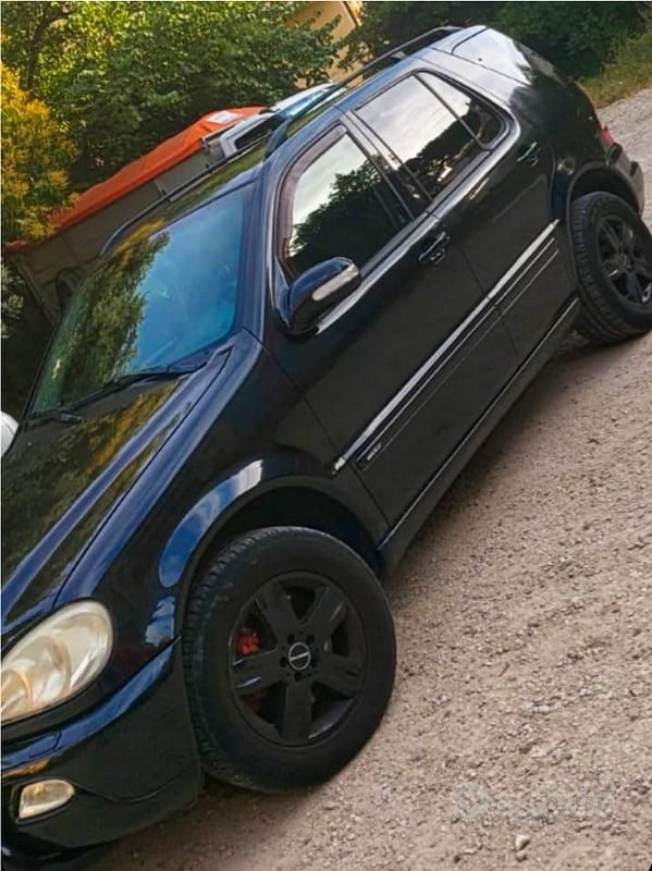 Usata Mercedes ML270 163 CV (119 kW) 2003 Nero SUV
