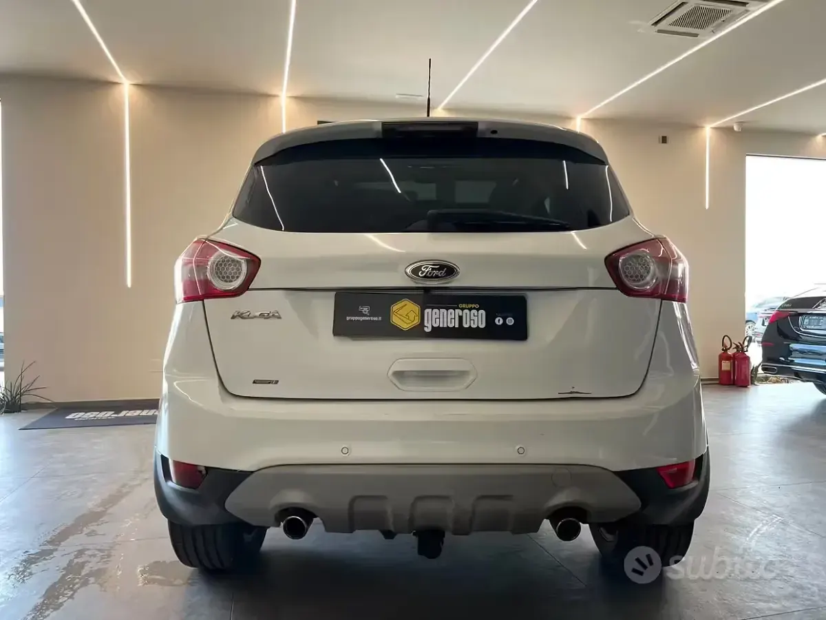 Usata Ford Kuga 163 CV (119 kW) 2012 Bianco SUV