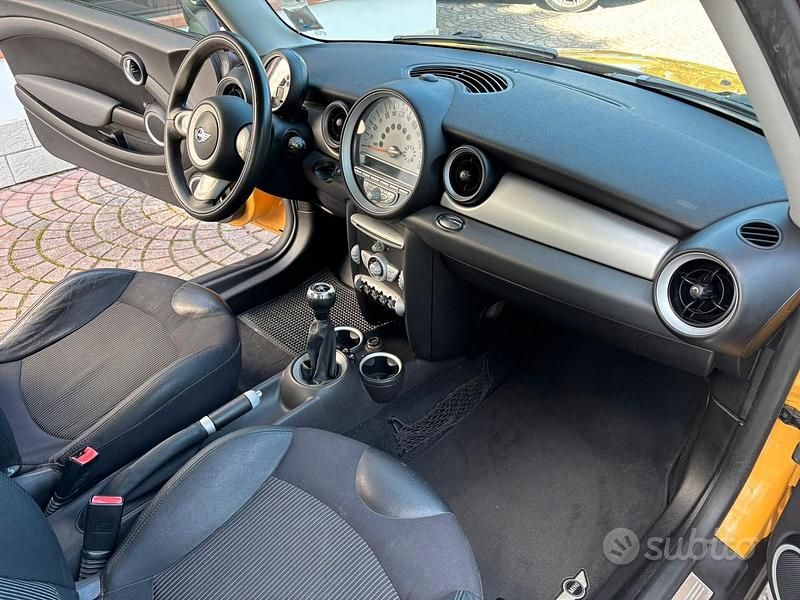 Usata Mini One D 109 CV (80 kW) 2009 Giallo Utilitaria