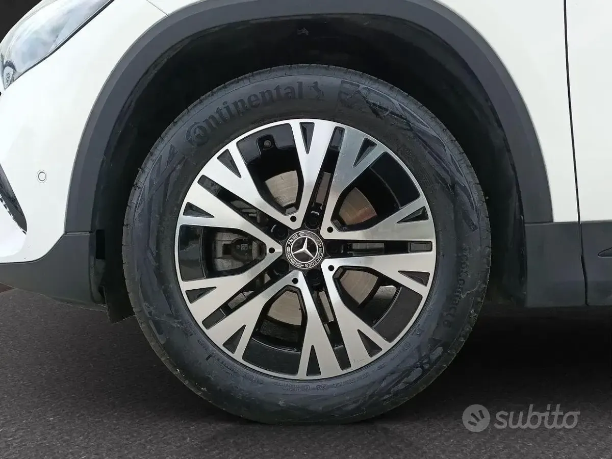 Usata Mercedes GLA180 Advanced 136 CV (100 kW) 2024 Bianco SUV