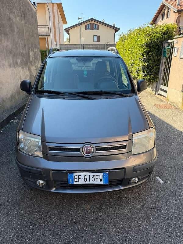 Usata Fiat Panda 4x4 60 CV (44 kW) 2010 Grigio Utilitaria