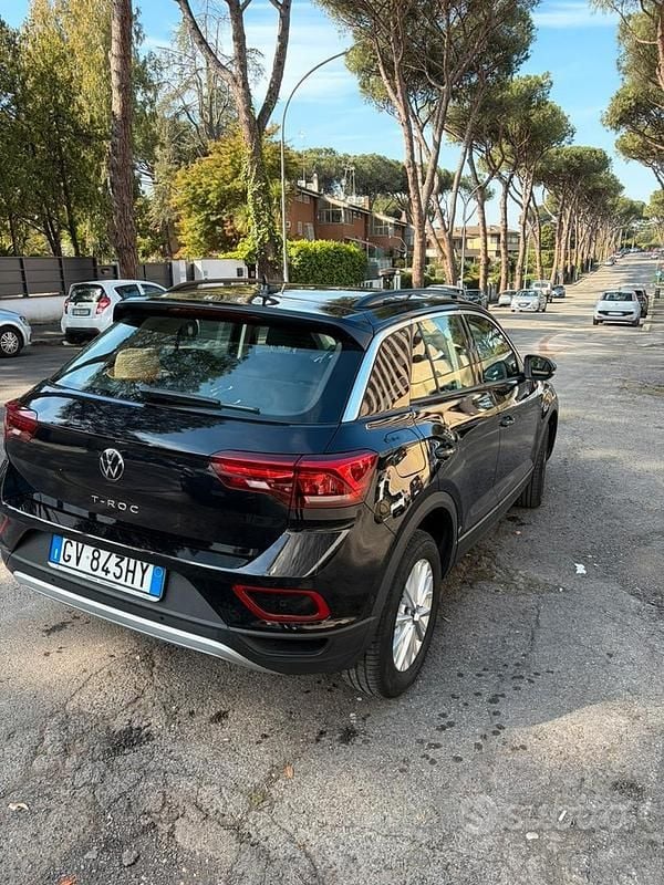 Usata VW T-Roc 150 CV (110 kW) 2024 Nero SUV