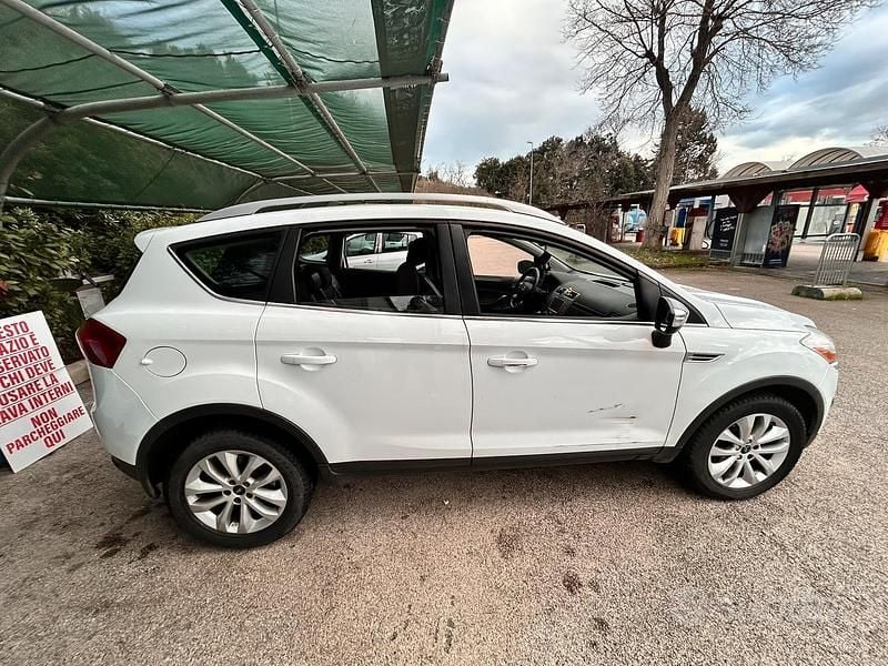 Usata Ford Kuga 163 CV (119 kW) 2010 Bianco SUV