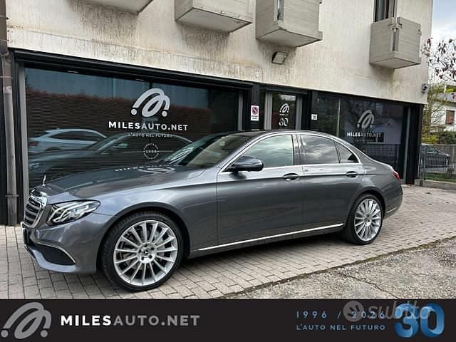 Gebraucht Mercedes E350 Premium 258 PS (189 kW) 2016 Grau Limousine