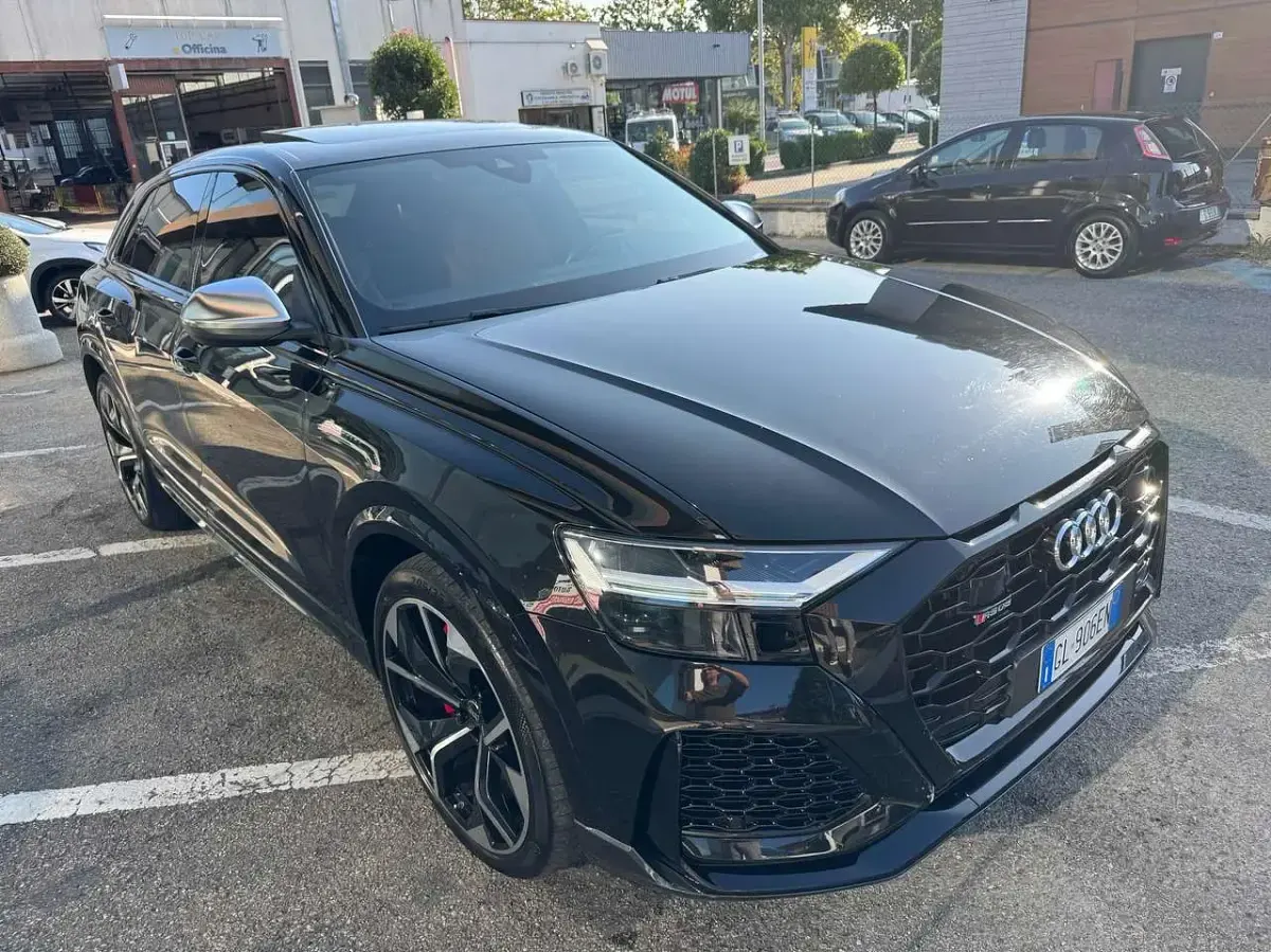 Usata Audi Q8 Ambiente 600 CV (441 kW) 2022 Nero SUV