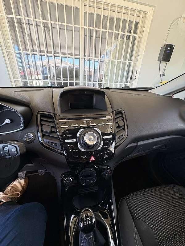 Usata Ford Fiesta Titanium 75 CV (55 kW) 2016 Utilitaria