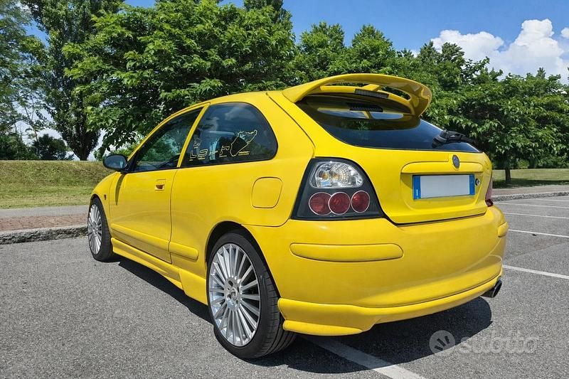 Usata MG ZR 103 CV (75 kW) 2003 Utilitaria