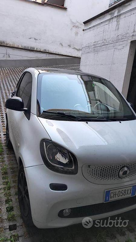 Usata 2018 Smart ForTwo Coupé Due volumi | 9500 € (Super prezzo) - Immagine 1/4