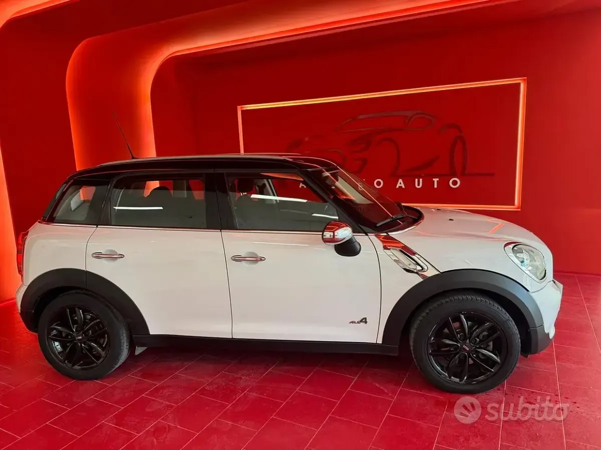 Usata Mini Cooper Countryman 111 CV (81 kW) 2013 Bianco SUV
